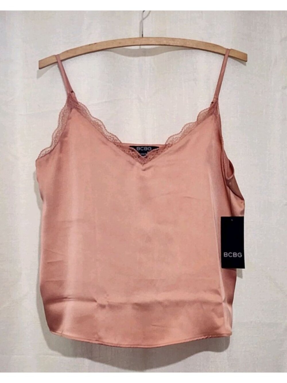 BCBG Women's Cami Lace Top V-neck Sleeveless Pullover Peach Size XS NWT